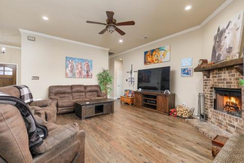 675 County Road 4935 Trenton TX 75490