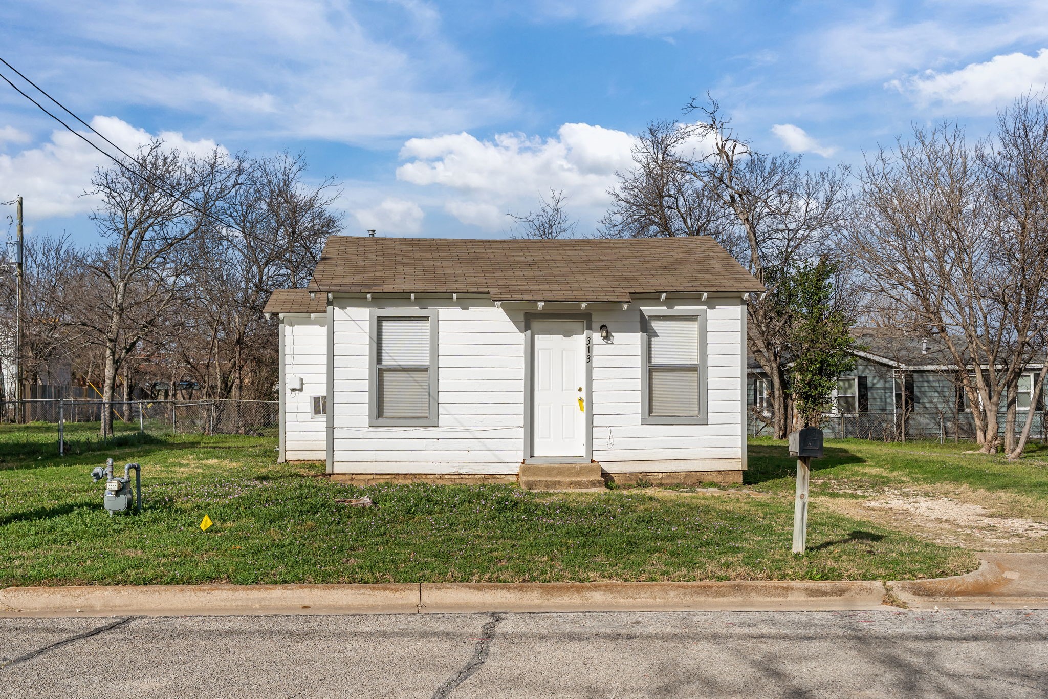 313 Hallvale Drive White Settlement TX 76108