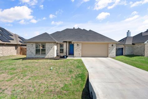 221 Cherry Point Drive Palmer TX 75152