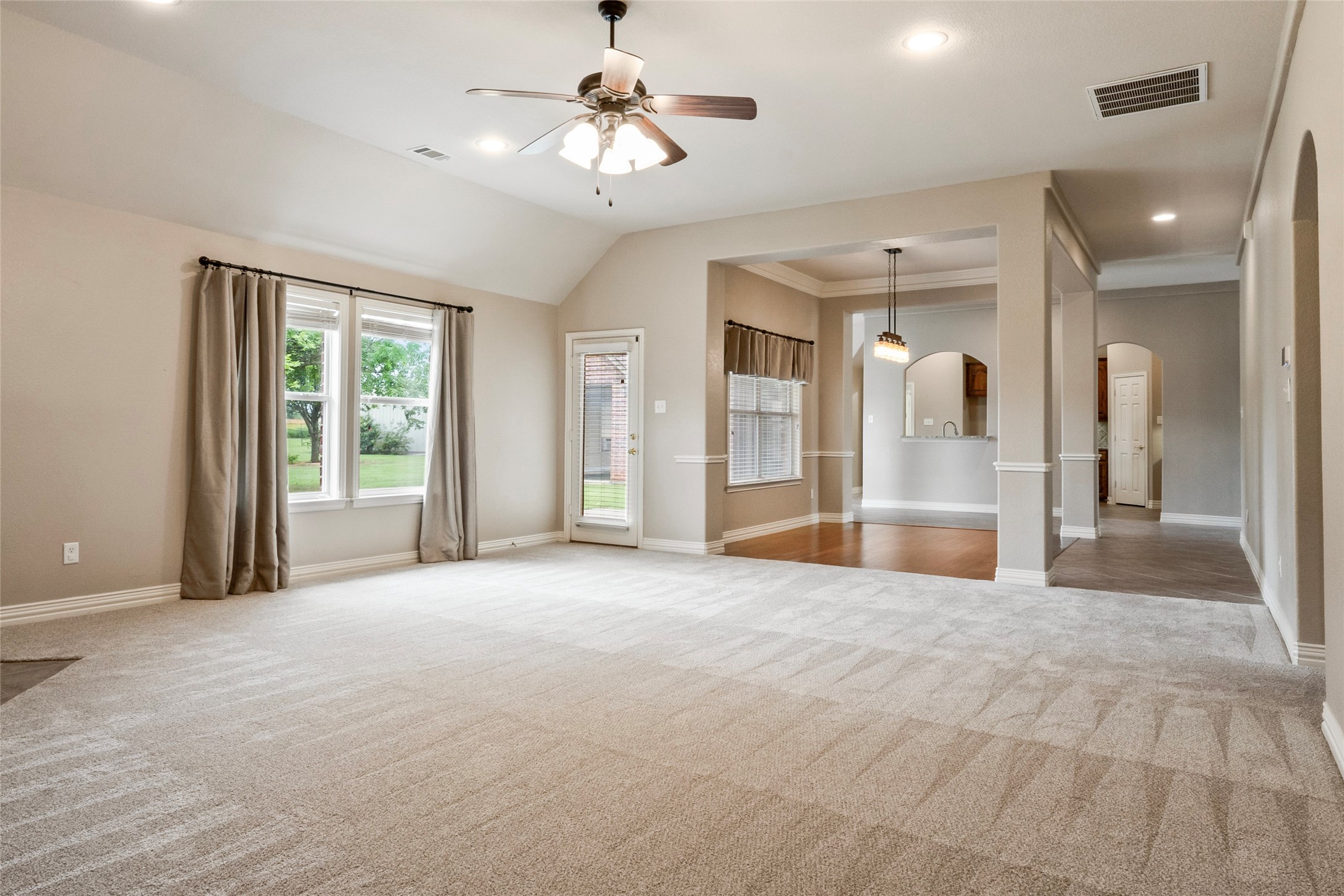 6713 Mustang Trail Sanger TX 76266