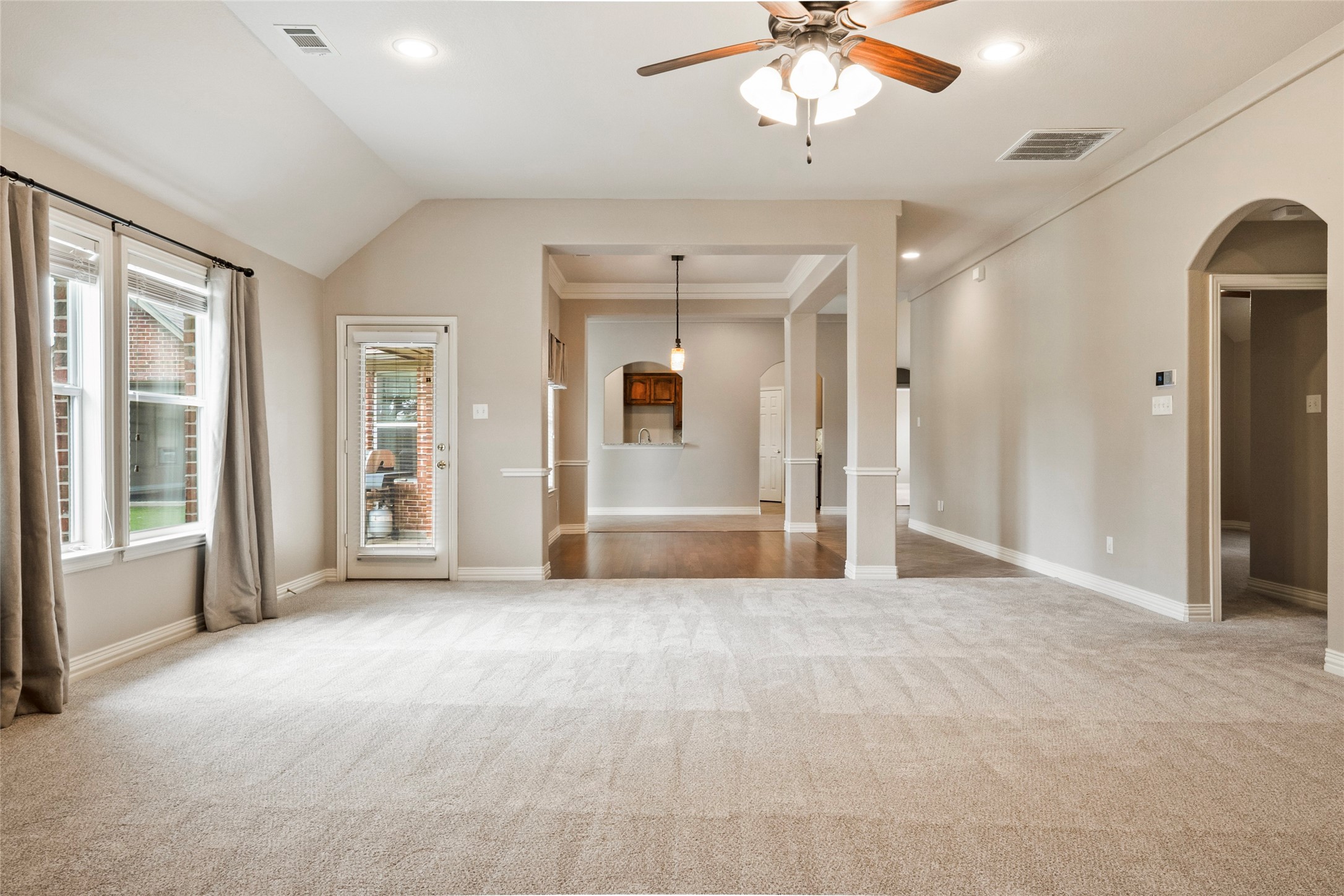 6713 Mustang Trail Sanger TX 76266