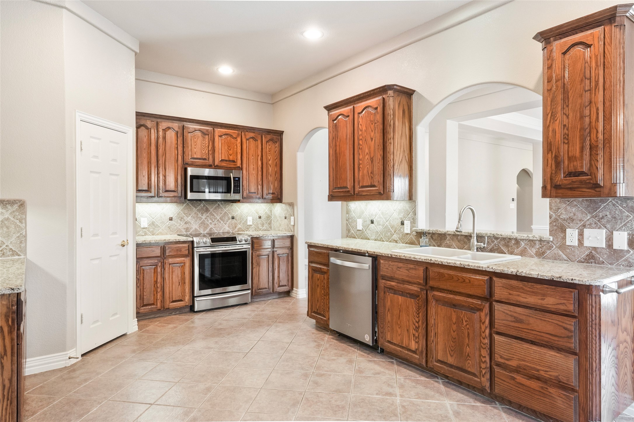 6713 Mustang Trail Sanger TX 76266