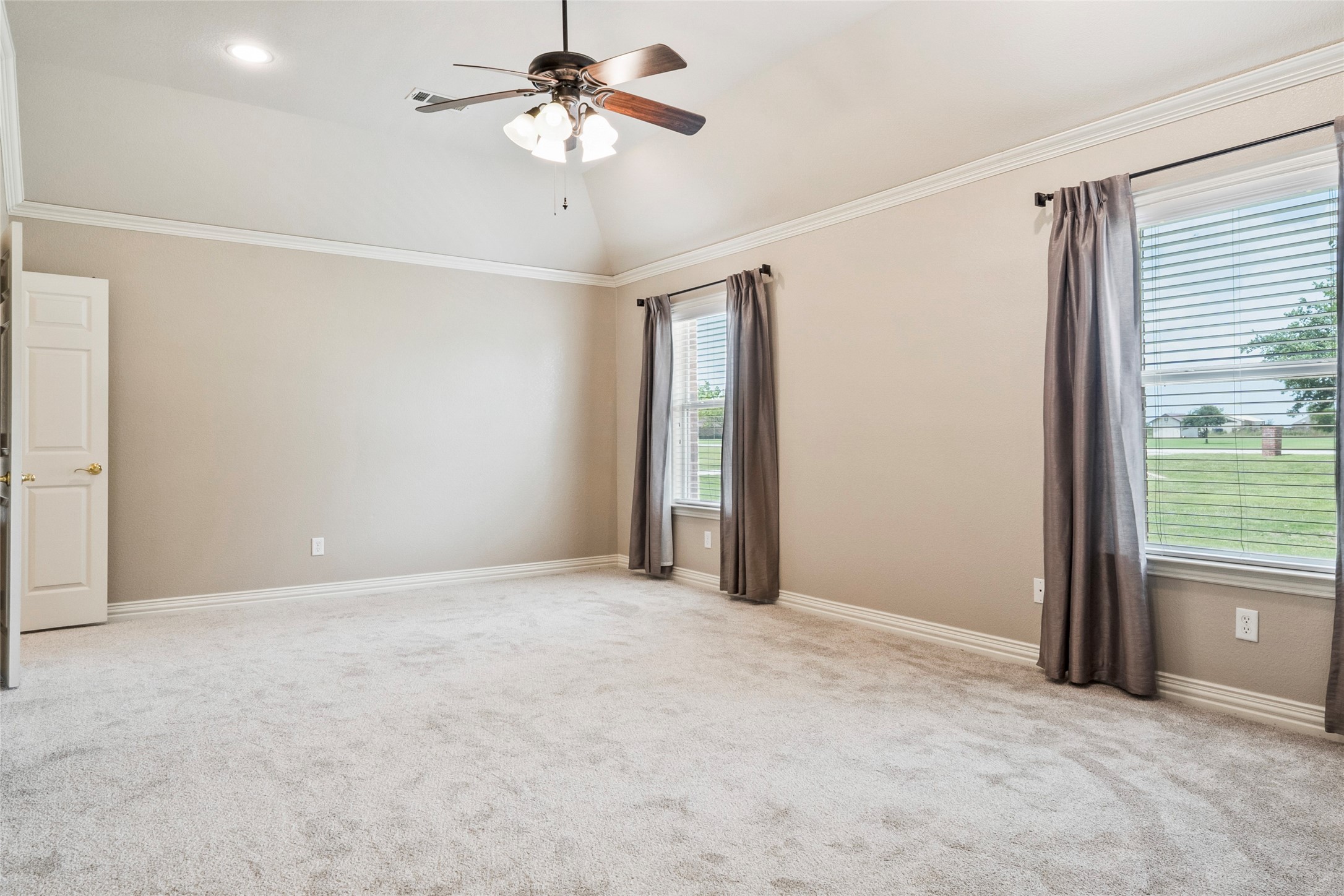 6713 Mustang Trail Sanger TX 76266