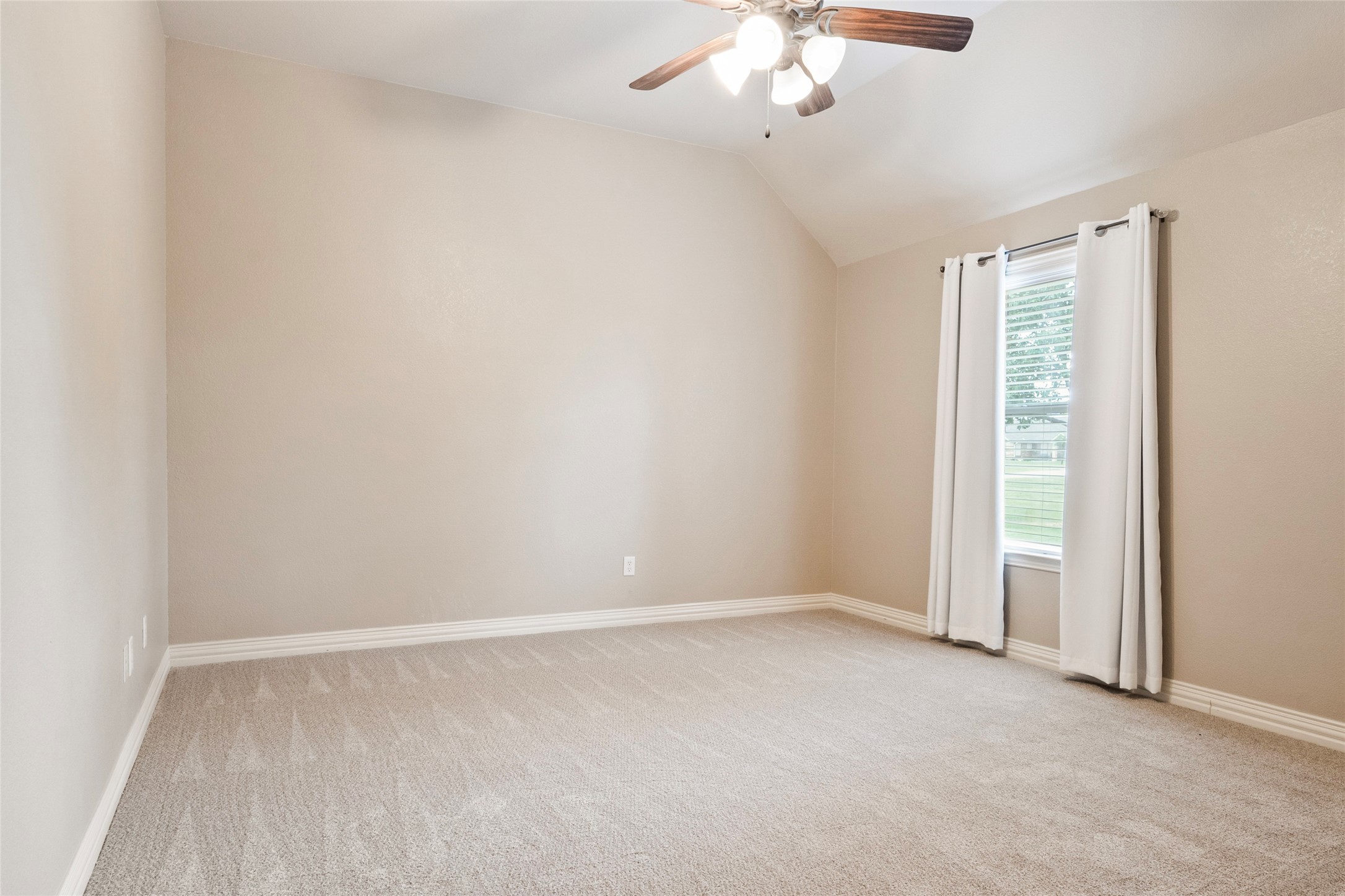 6713 Mustang Trail Sanger TX 76266