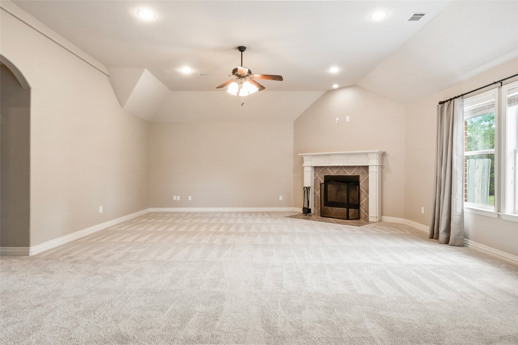 6713 Mustang Trail Sanger TX 76266
