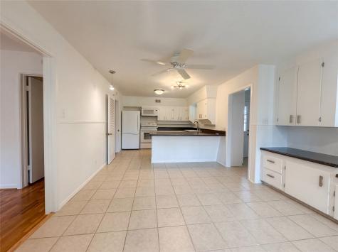 509 Robinhood Drive Irving TX 75061