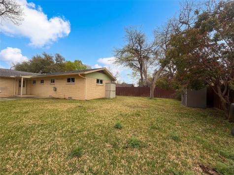 509 Robinhood Drive Irving TX 75061
