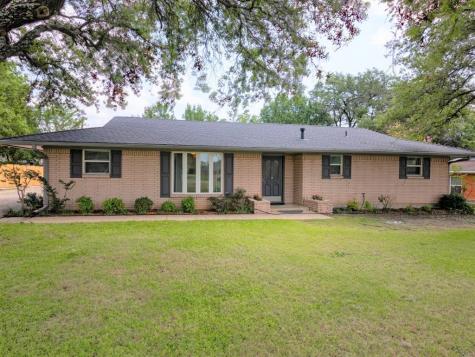 1412 Country Club Road Ennis TX 75119