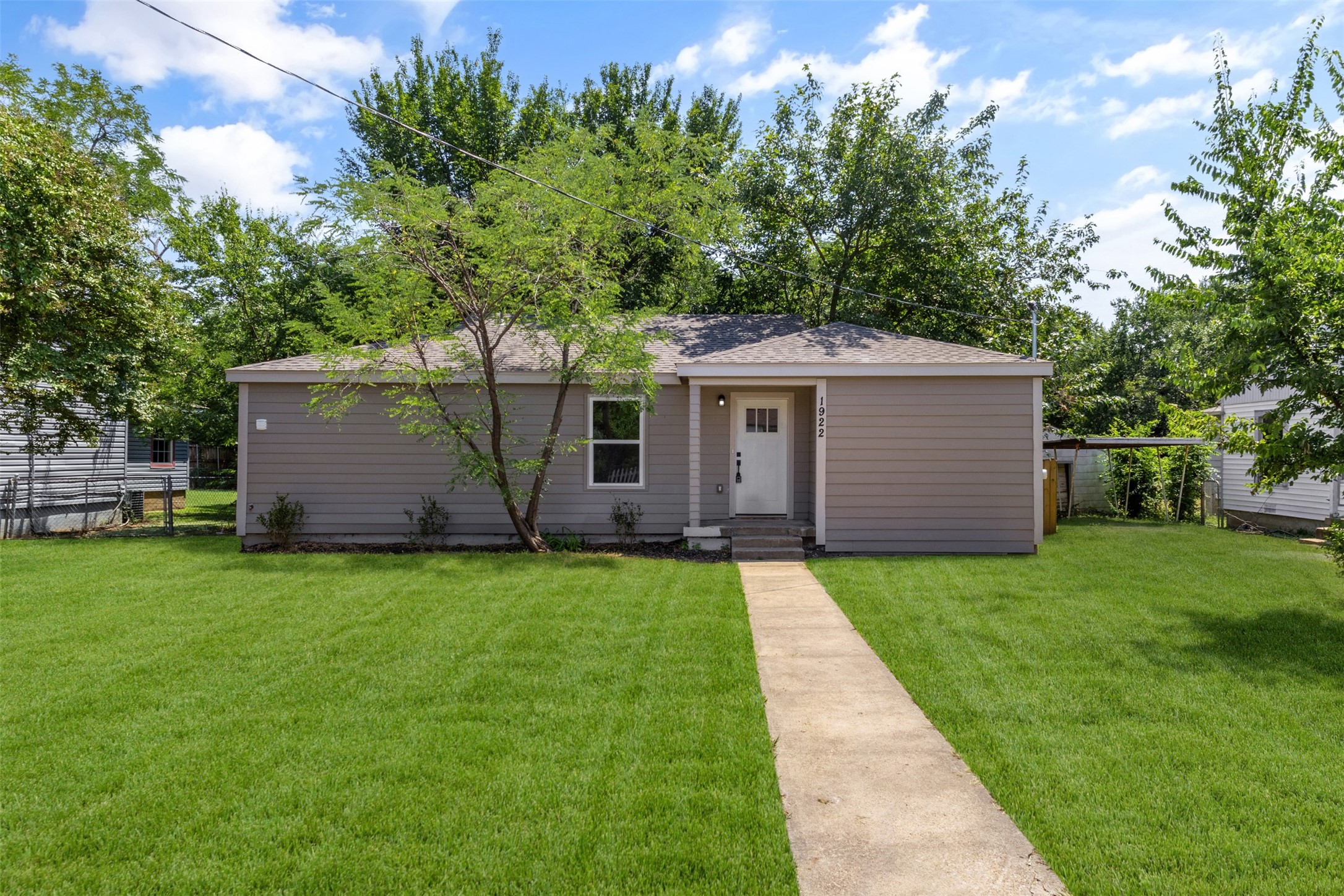 1922 Pembroke Street Irving TX 75060