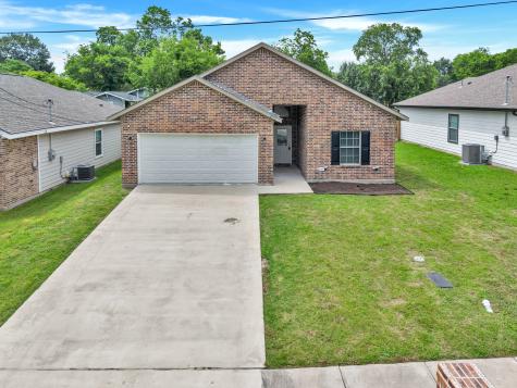 2107 Hemphill Street Greenville TX 75401