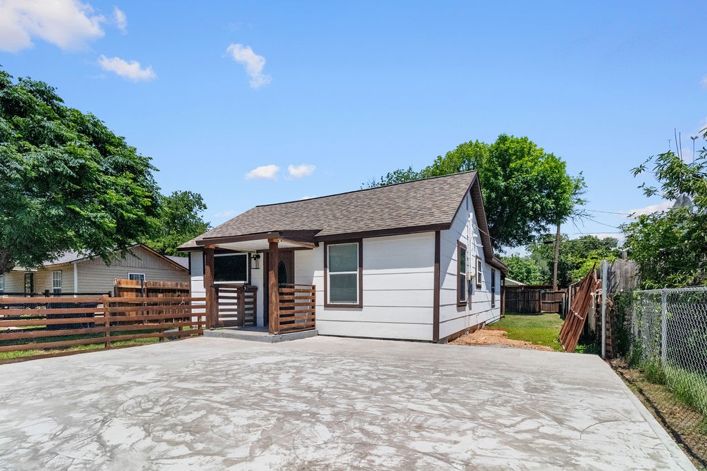 3939 E 4th Street Fort Worth TX 76111