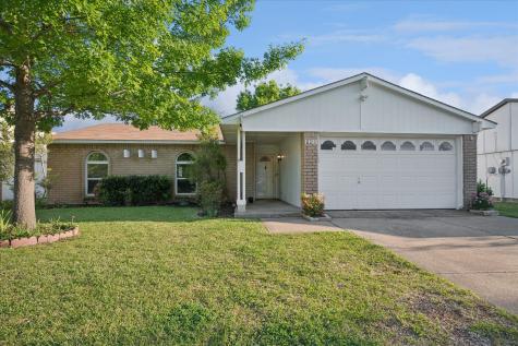 1109 Loving Trail Grand Prairie TX 75052