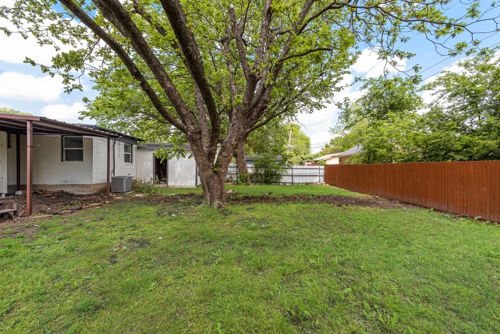 1528 Valley View Street Mesquite TX 75149