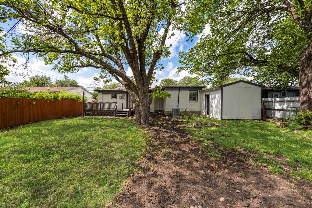 1528 Valley View Street Mesquite TX 75149