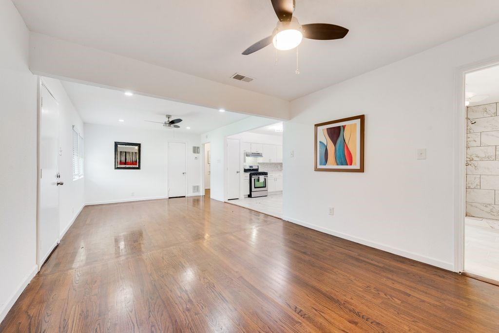 1528 Valley View Street Mesquite TX 75149