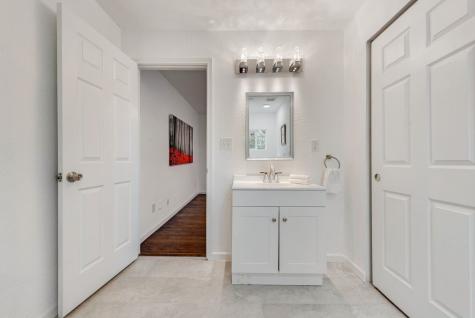 1528 Valley View Street Mesquite TX 75149