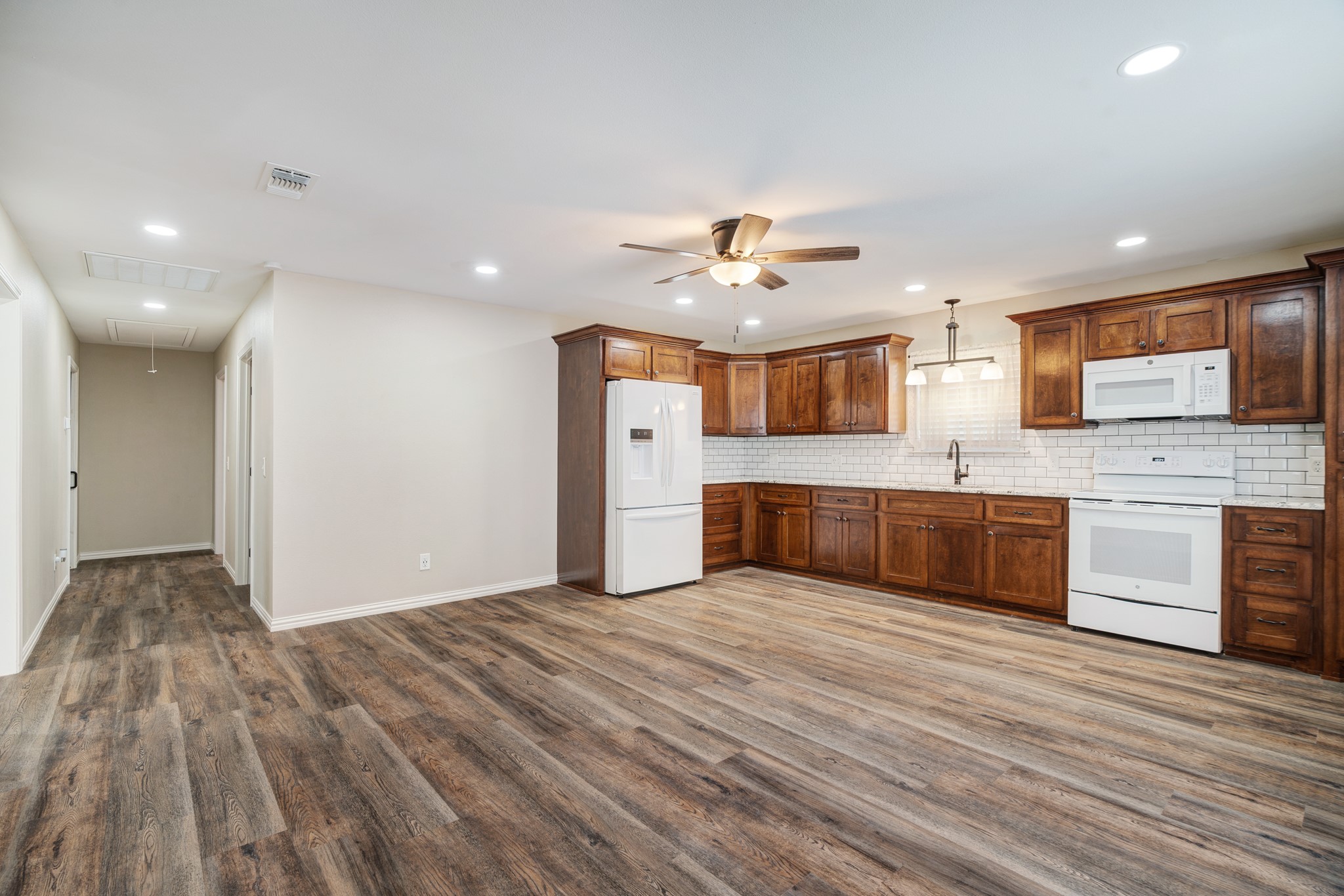 201 Fm 906 W Powderly TX 75473
