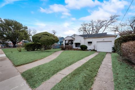 2334 Hudspeth Avenue Dallas TX 75216