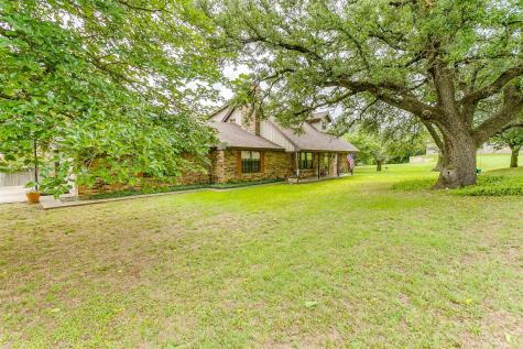 1901 Eastview Terrace Granbury TX 76048