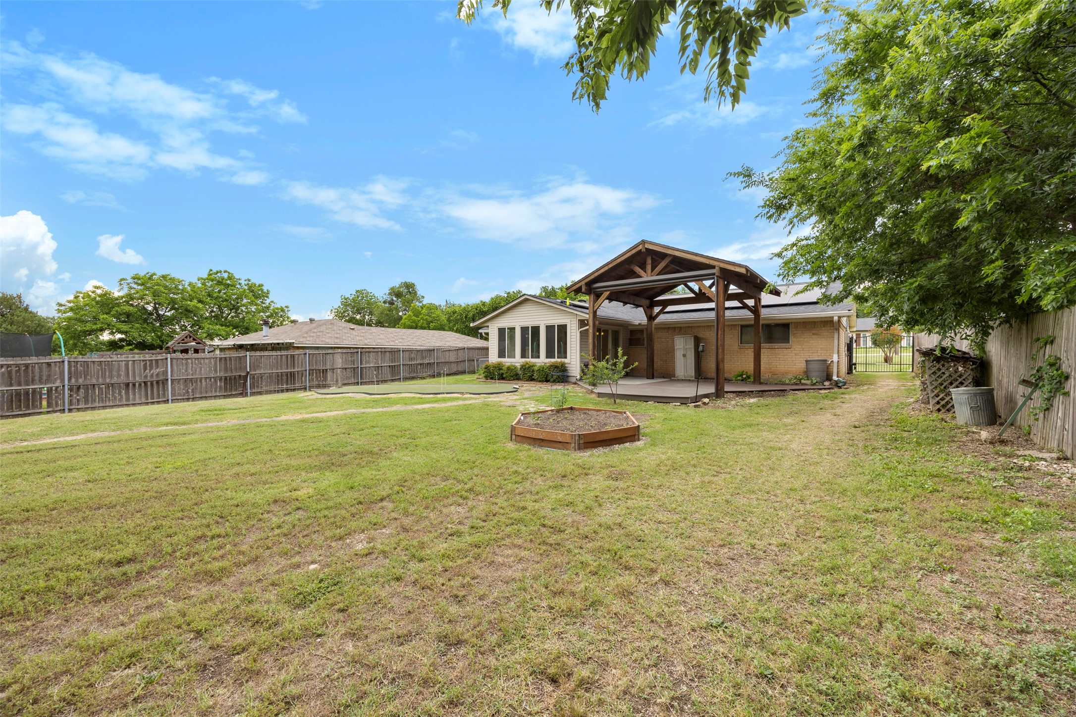 1315 W Ridge Drive Duncanville TX 75116