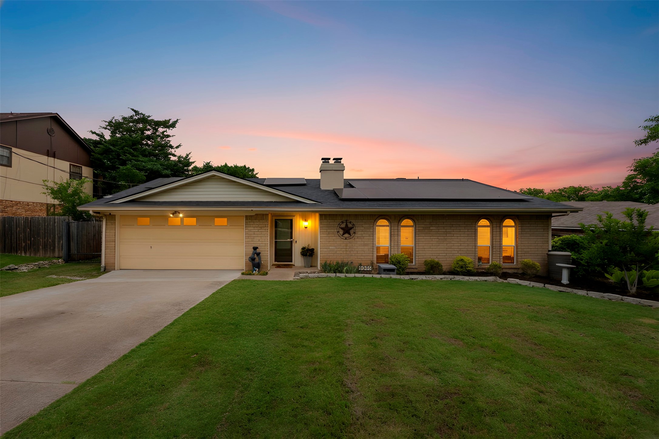 1315 W Ridge Drive Duncanville TX 75116