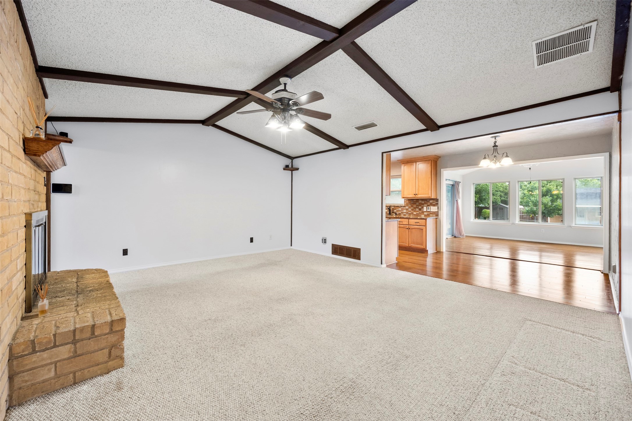 1315 W Ridge Drive Duncanville TX 75116