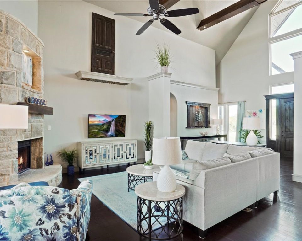 2804 Alta Vista Court Granbury TX 76049