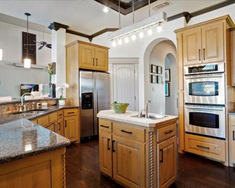 2804 Alta Vista Court Granbury TX 76049