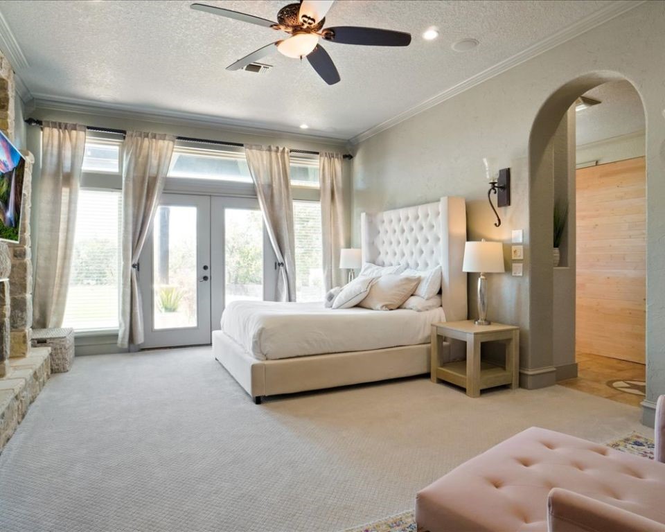 2804 Alta Vista Court Granbury TX 76049