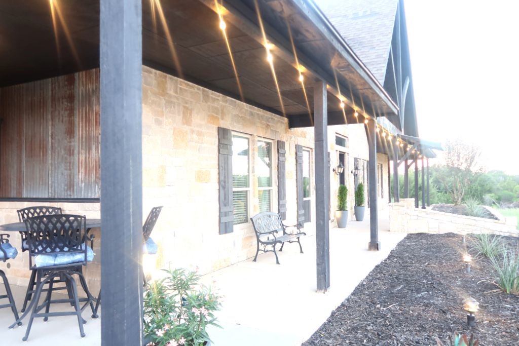2804 Alta Vista Court Granbury TX 76049