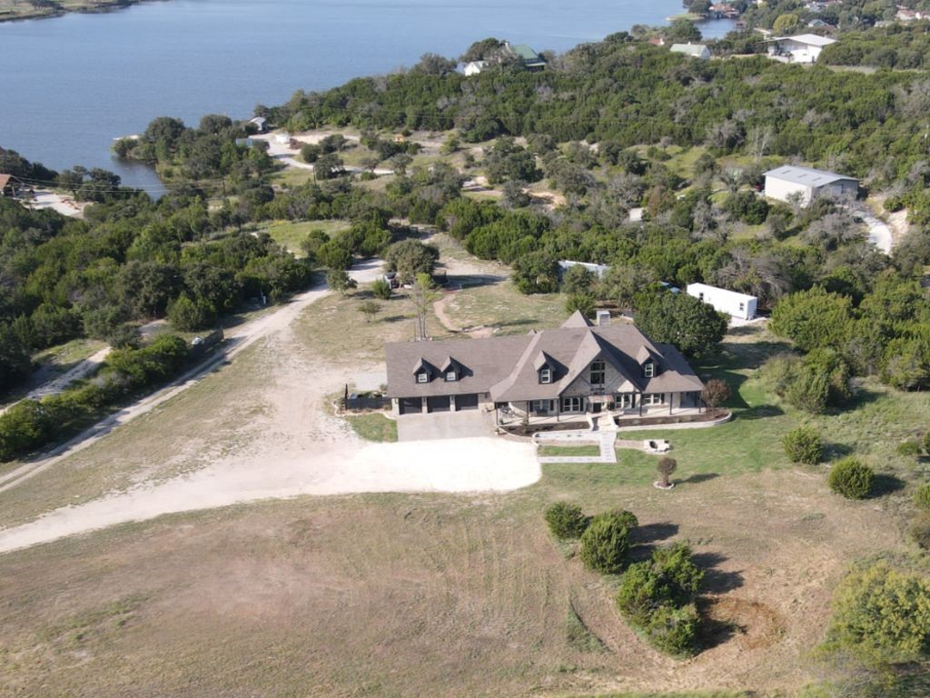 2804 Alta Vista Court Granbury TX 76049