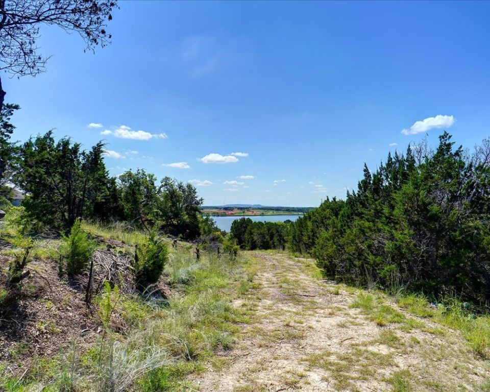 2804 Alta Vista Court Granbury TX 76049