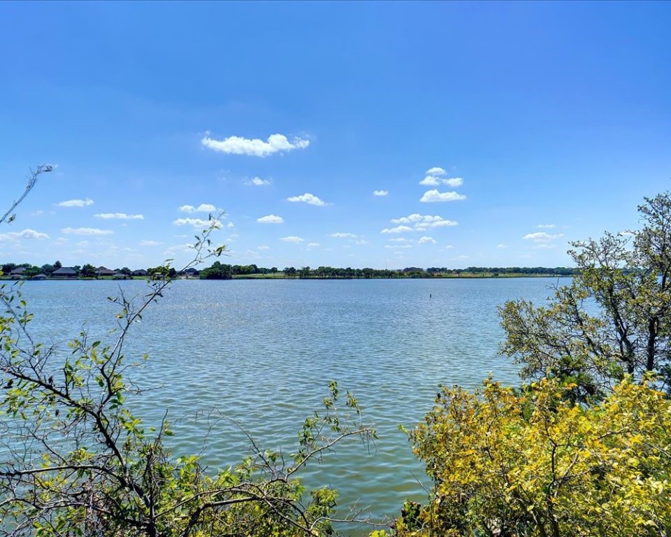 2804 Alta Vista Court Granbury TX 76049