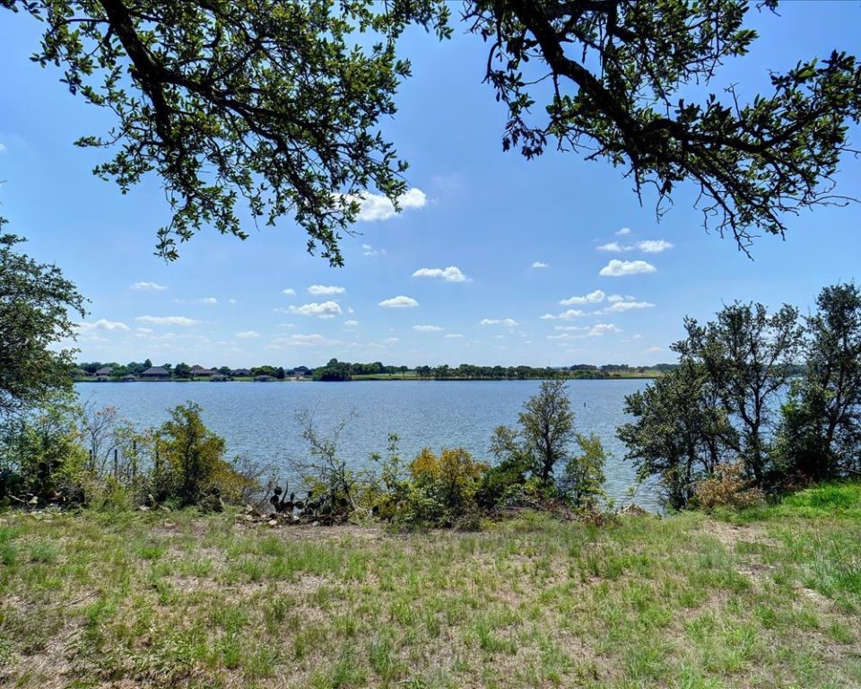 2804 Alta Vista Court Granbury TX 76049