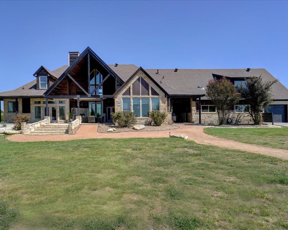 2804 Alta Vista Court Granbury TX 76049