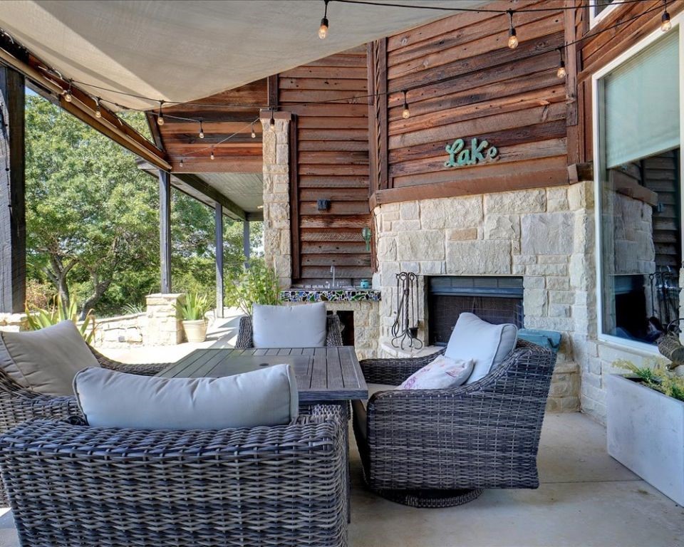 2804 Alta Vista Court Granbury TX 76049