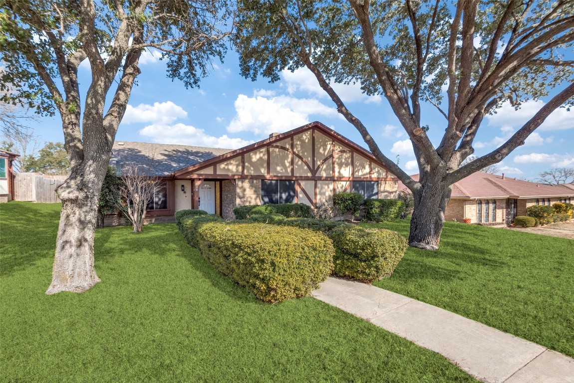 605 The Meadows Parkway Desoto TX 75115