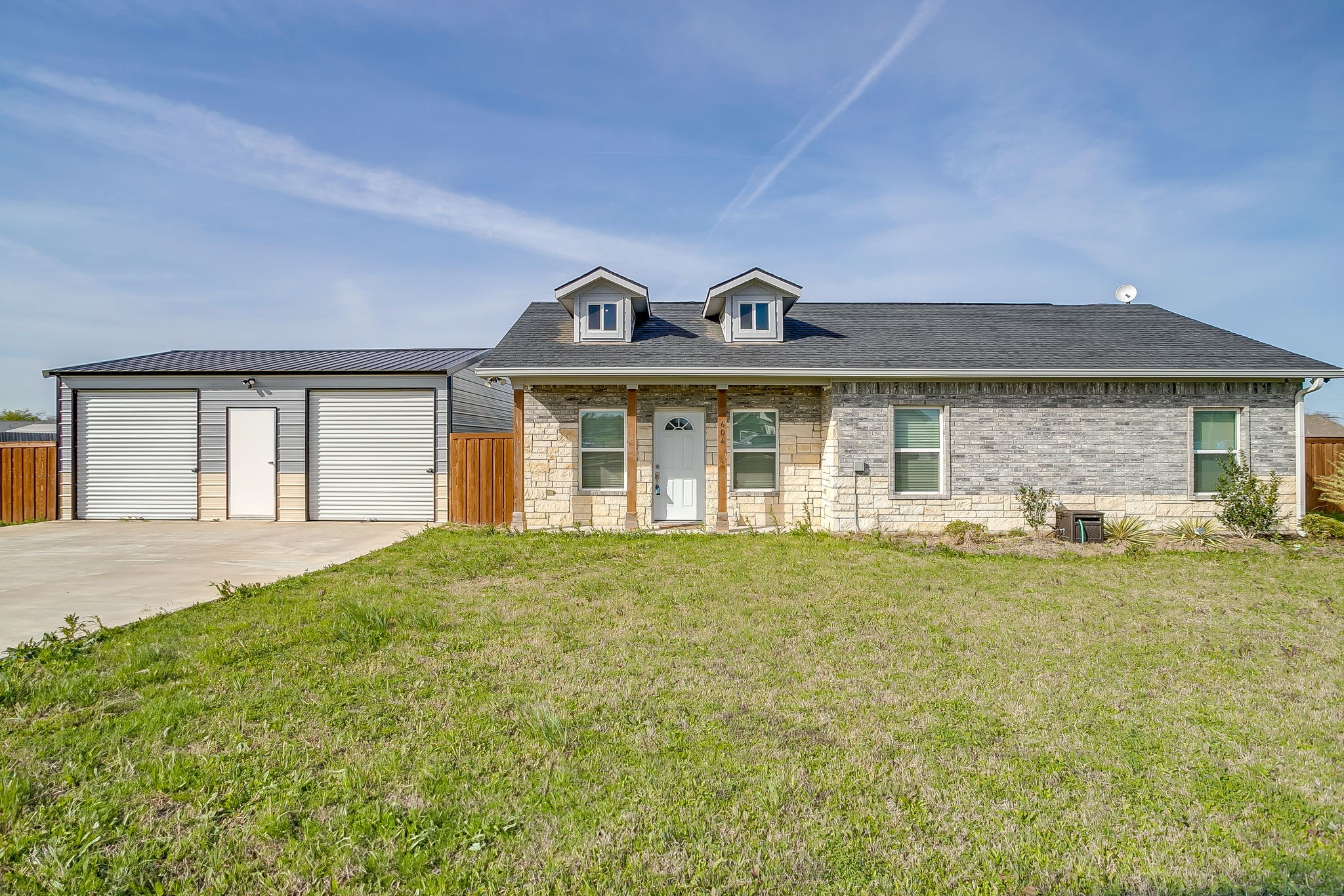 604 S Aquilla Street Itasca TX 76055