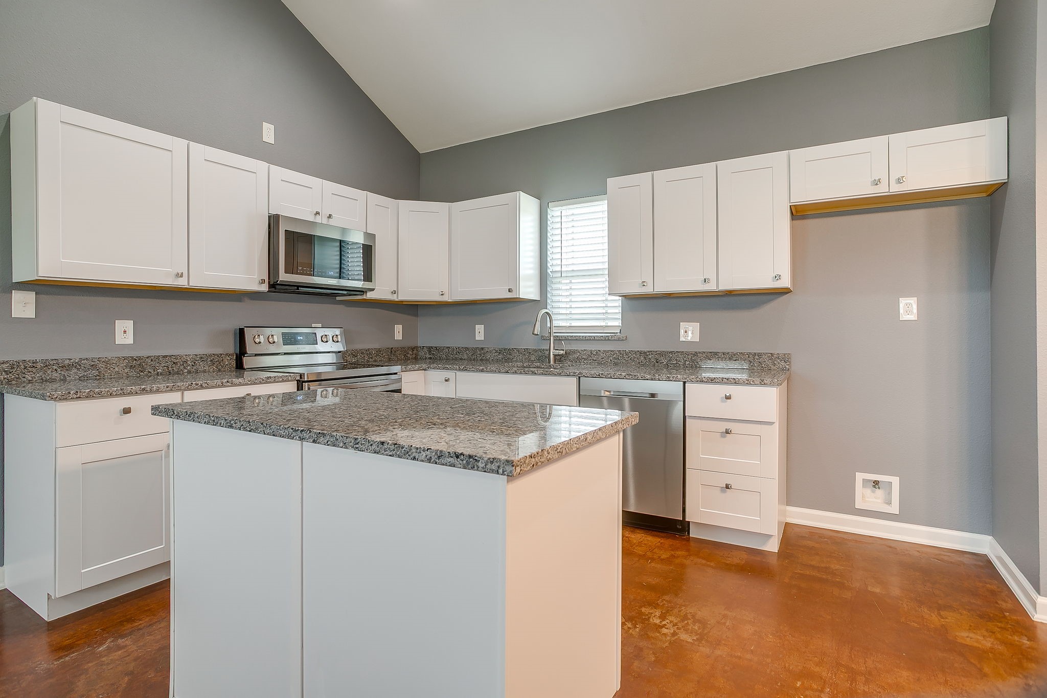 604 S Aquilla Street Itasca TX 76055