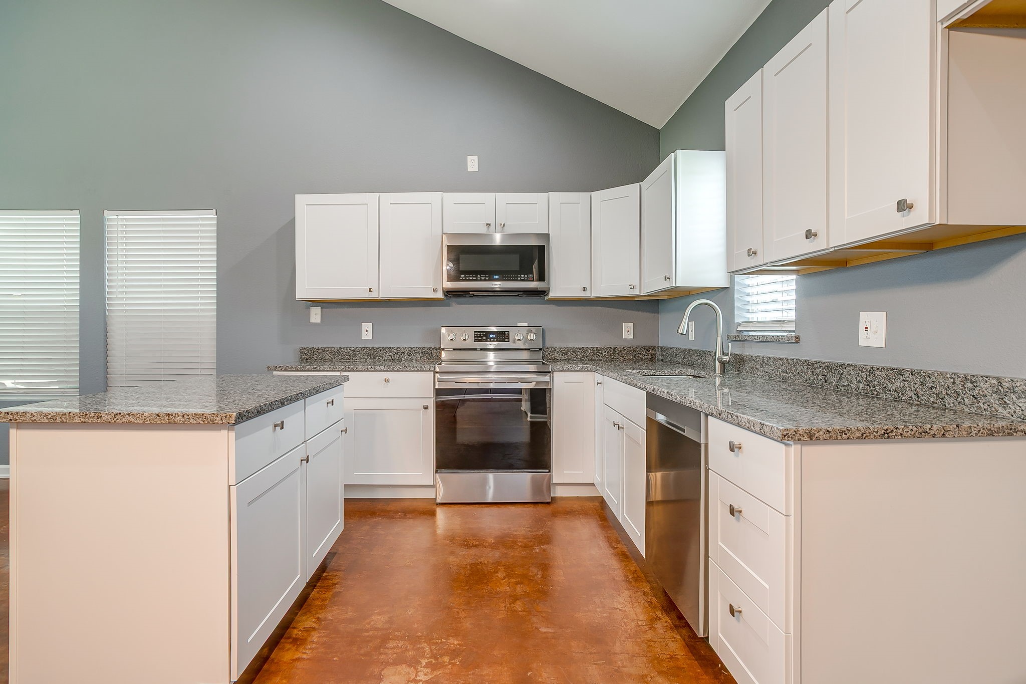 604 S Aquilla Street Itasca TX 76055