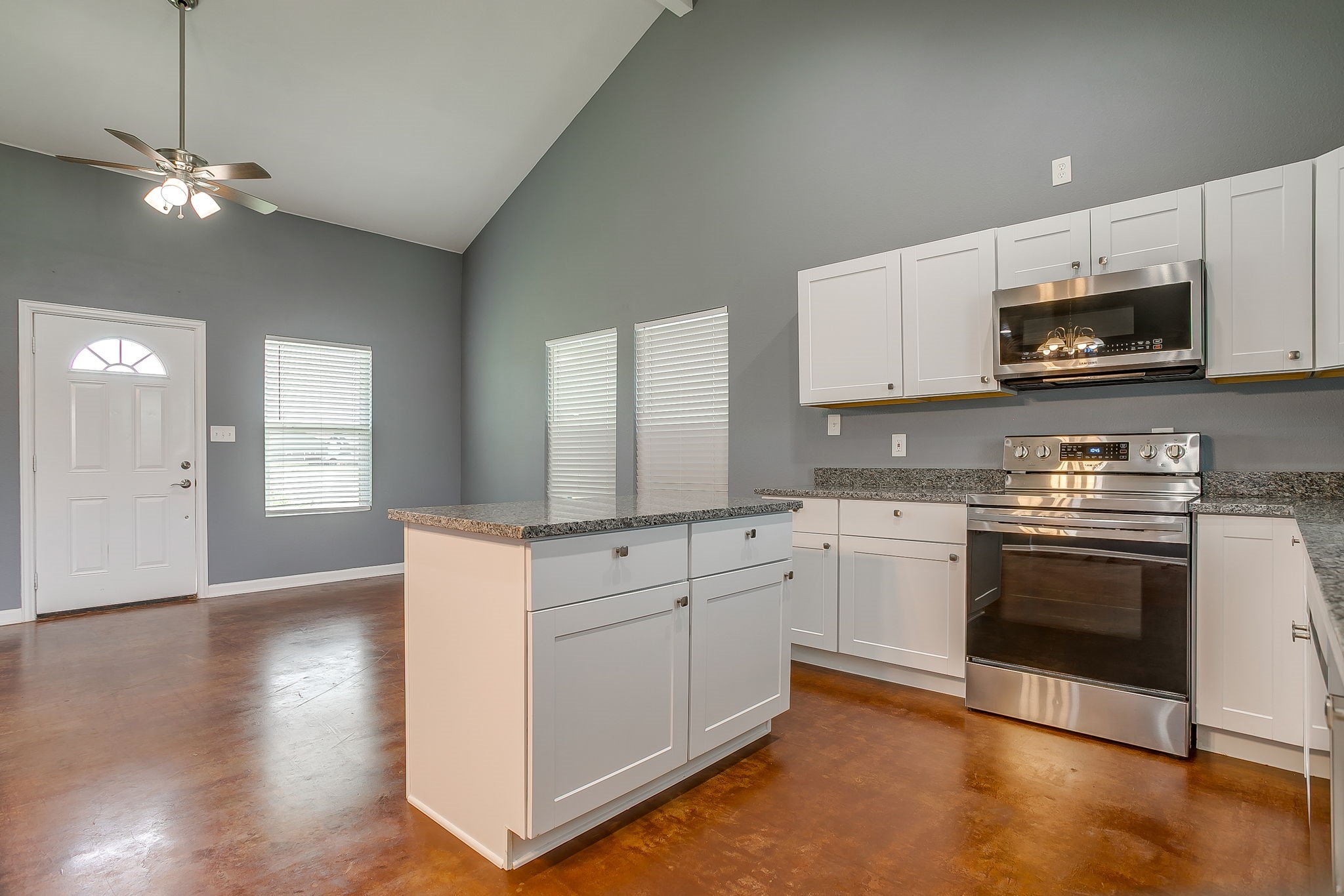 604 S Aquilla Street Itasca TX 76055