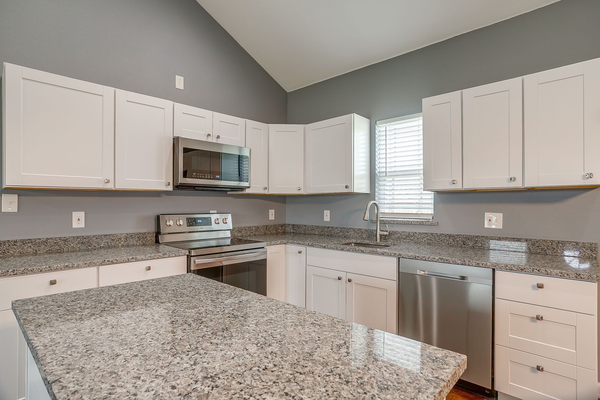 604 S Aquilla Street Itasca TX 76055