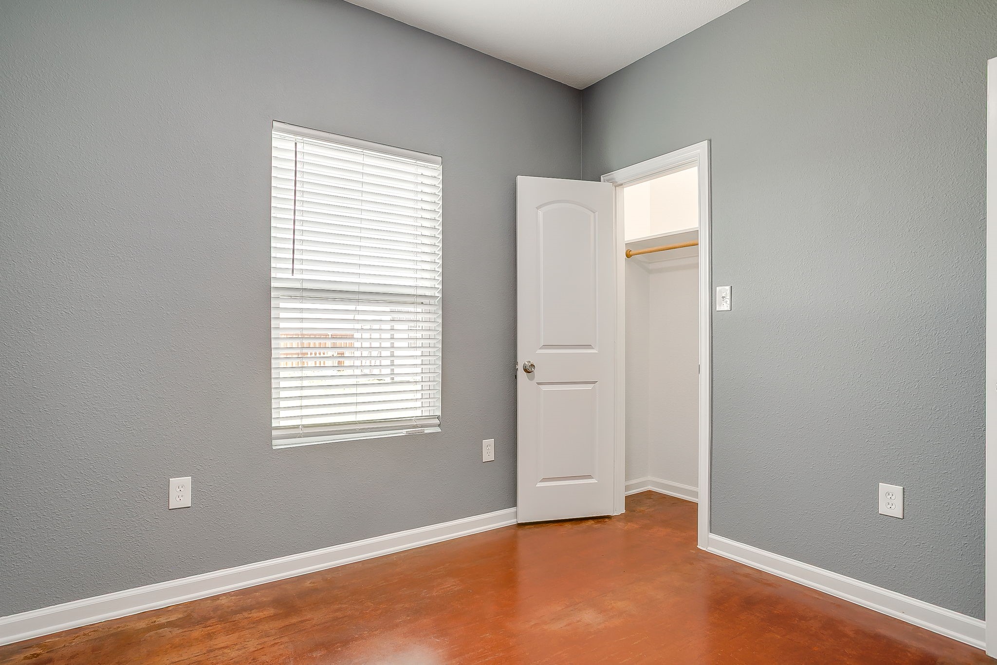 604 S Aquilla Street Itasca TX 76055