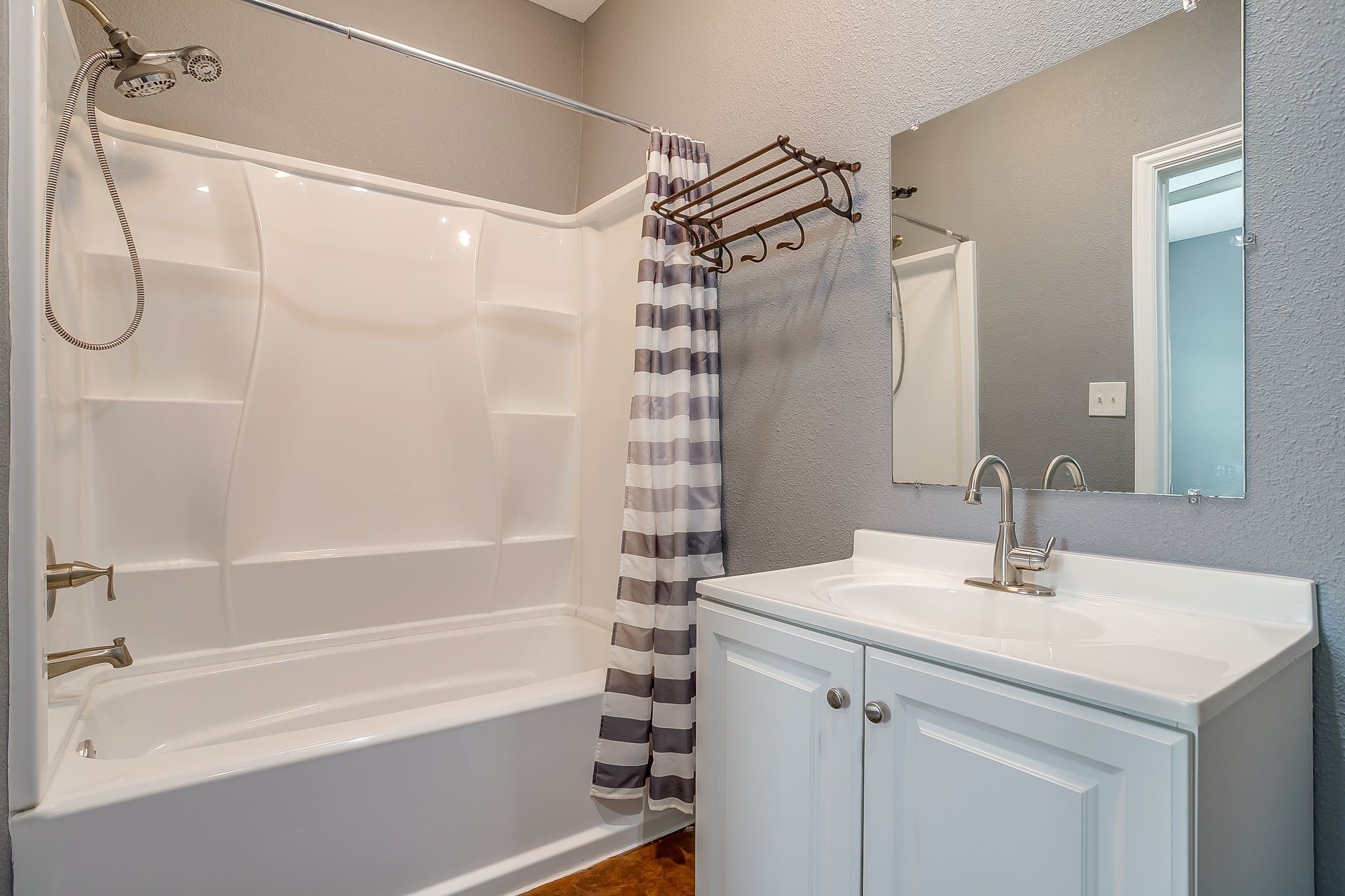 604 S Aquilla Street Itasca TX 76055