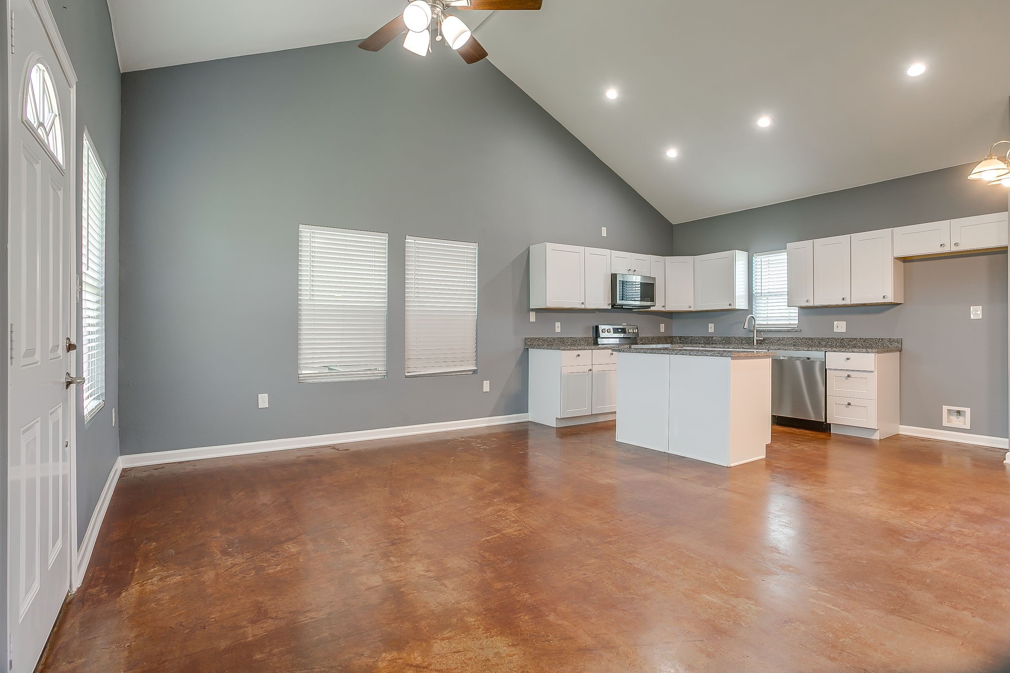604 S Aquilla Street Itasca TX 76055