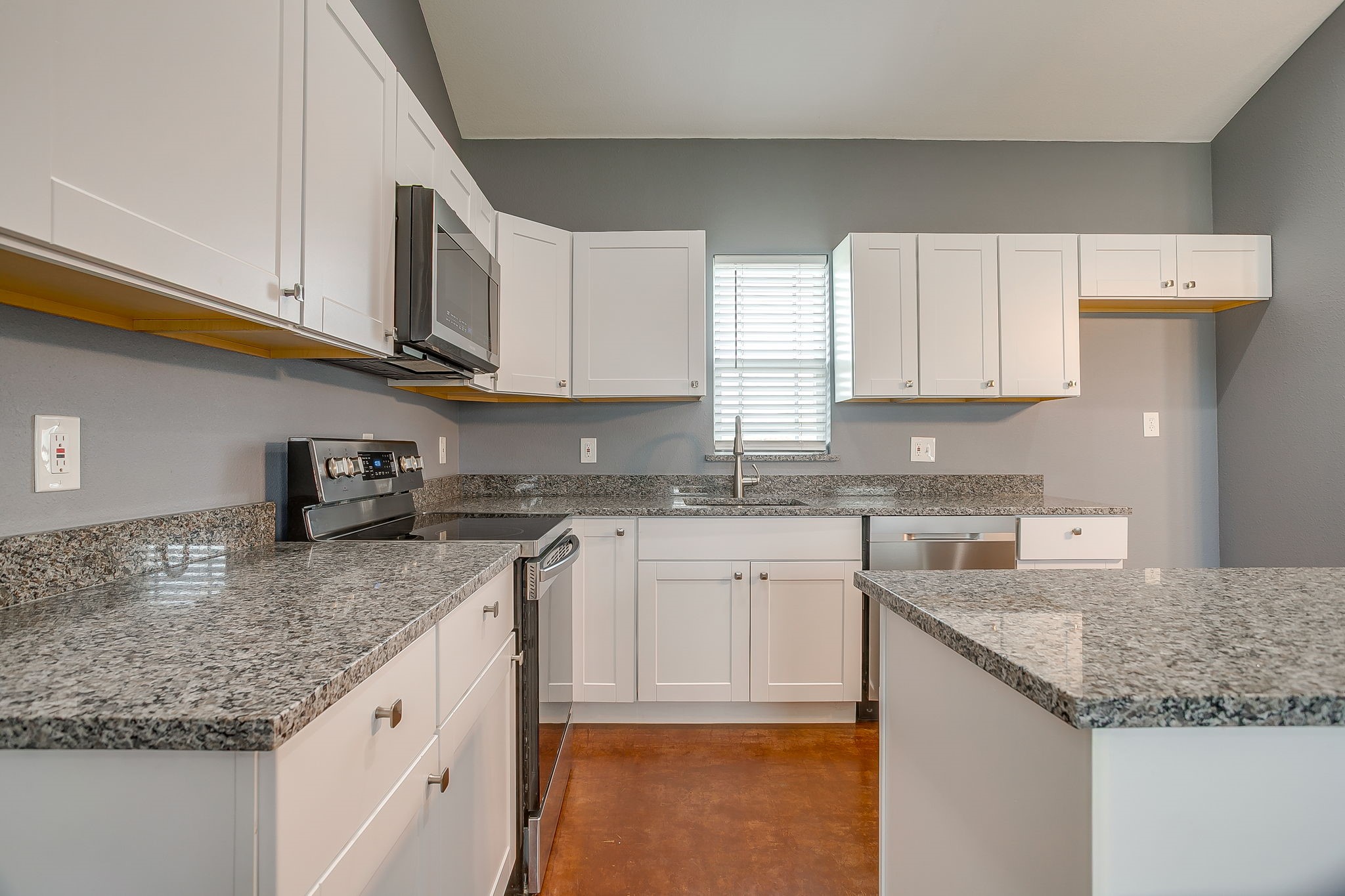604 S Aquilla Street Itasca TX 76055