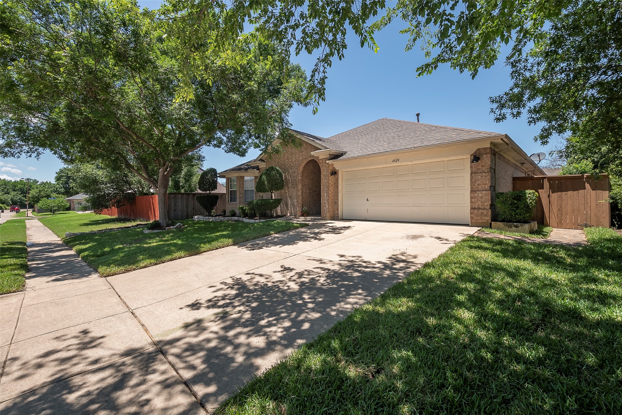 6624 Big Springs Drive Arlington TX 76001