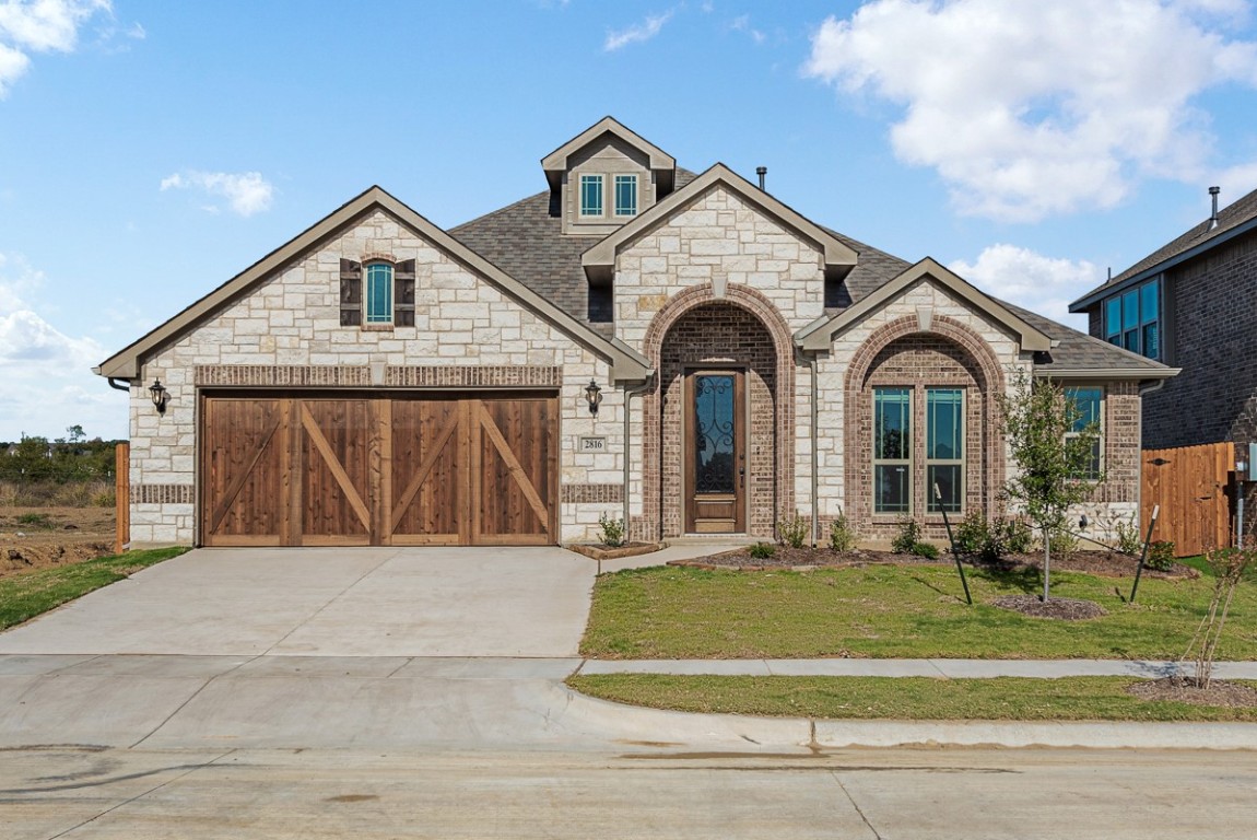 2816 Richard Street Burleson TX 76028