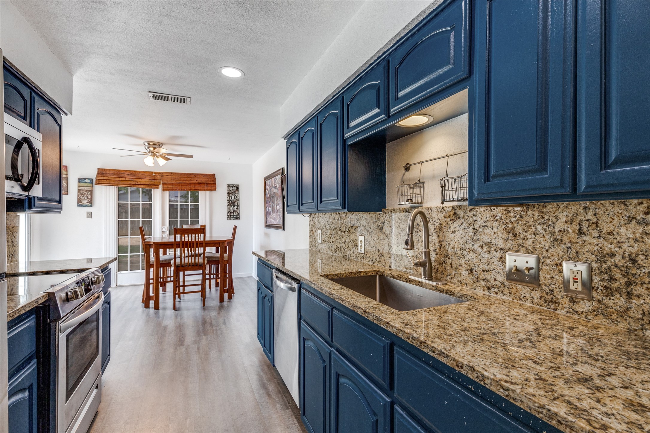 7501 Cedarhill Road Watauga TX 76148