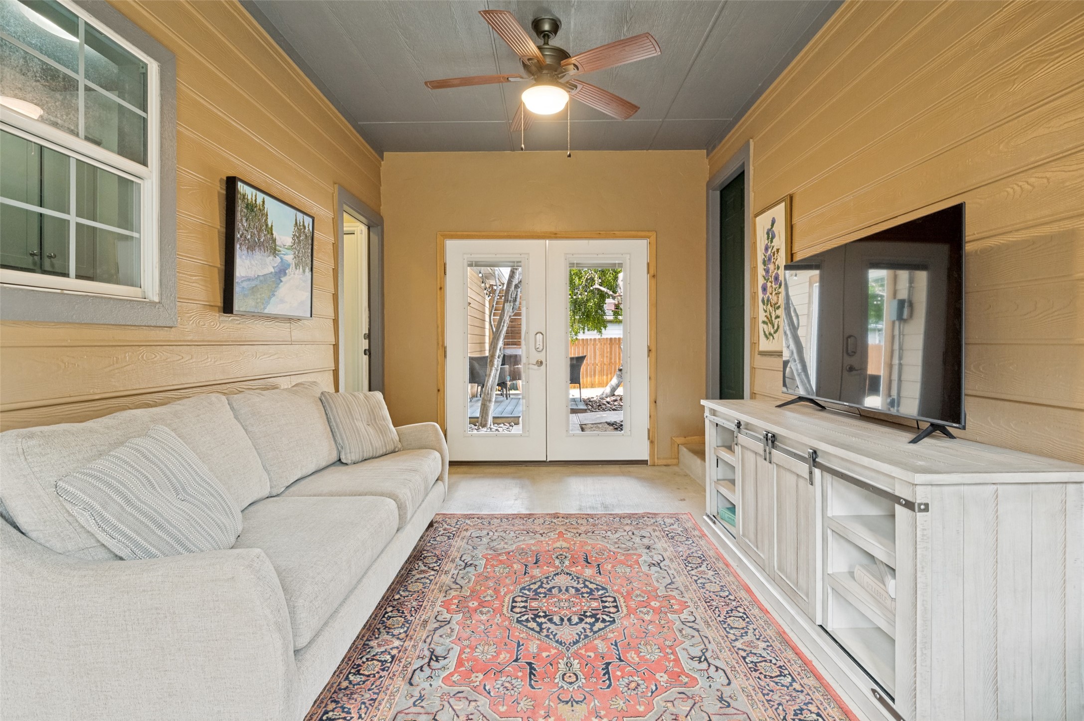 514 N 1st Street Midlothian TX 76065